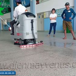 Ảnh Máy chà sàn ngồi lái Kenper Ranger 670B